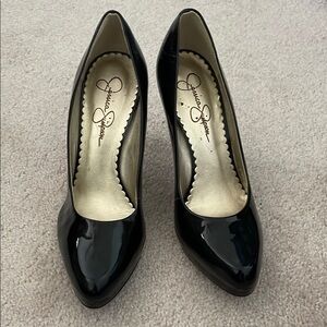 Jessica Simpson black patent pumps. Size 6.5 tortoise 4 inch heel